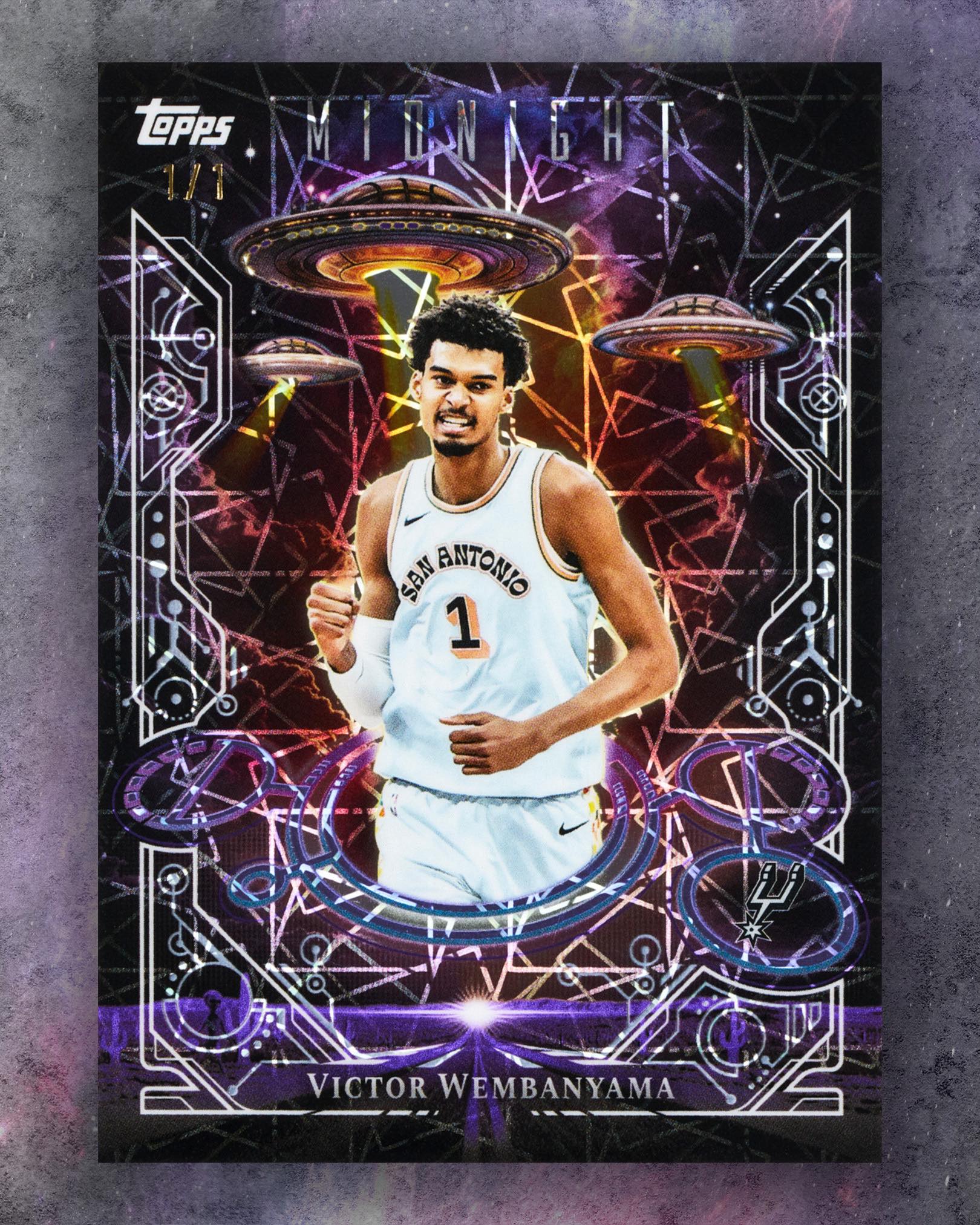 This 1/1 Victor Wembanyama card is out of this world ? Topps 