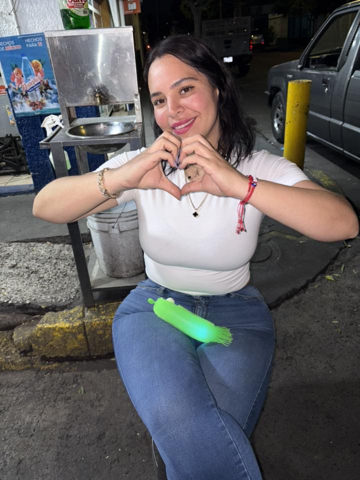 Karla Escalante Karla Escalante added a new photo.
