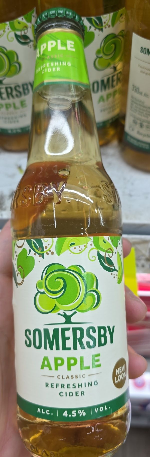 深水埗電子特賣城 - $6 門口位G區 Under the law of Hong Kong, toxicating liquor must ...