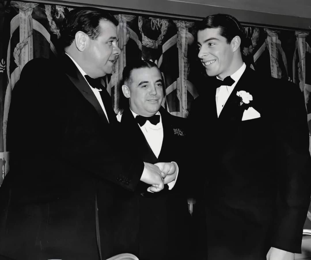 Babe Ruth and Joe DiMaggio meet at 1938 sports banquet