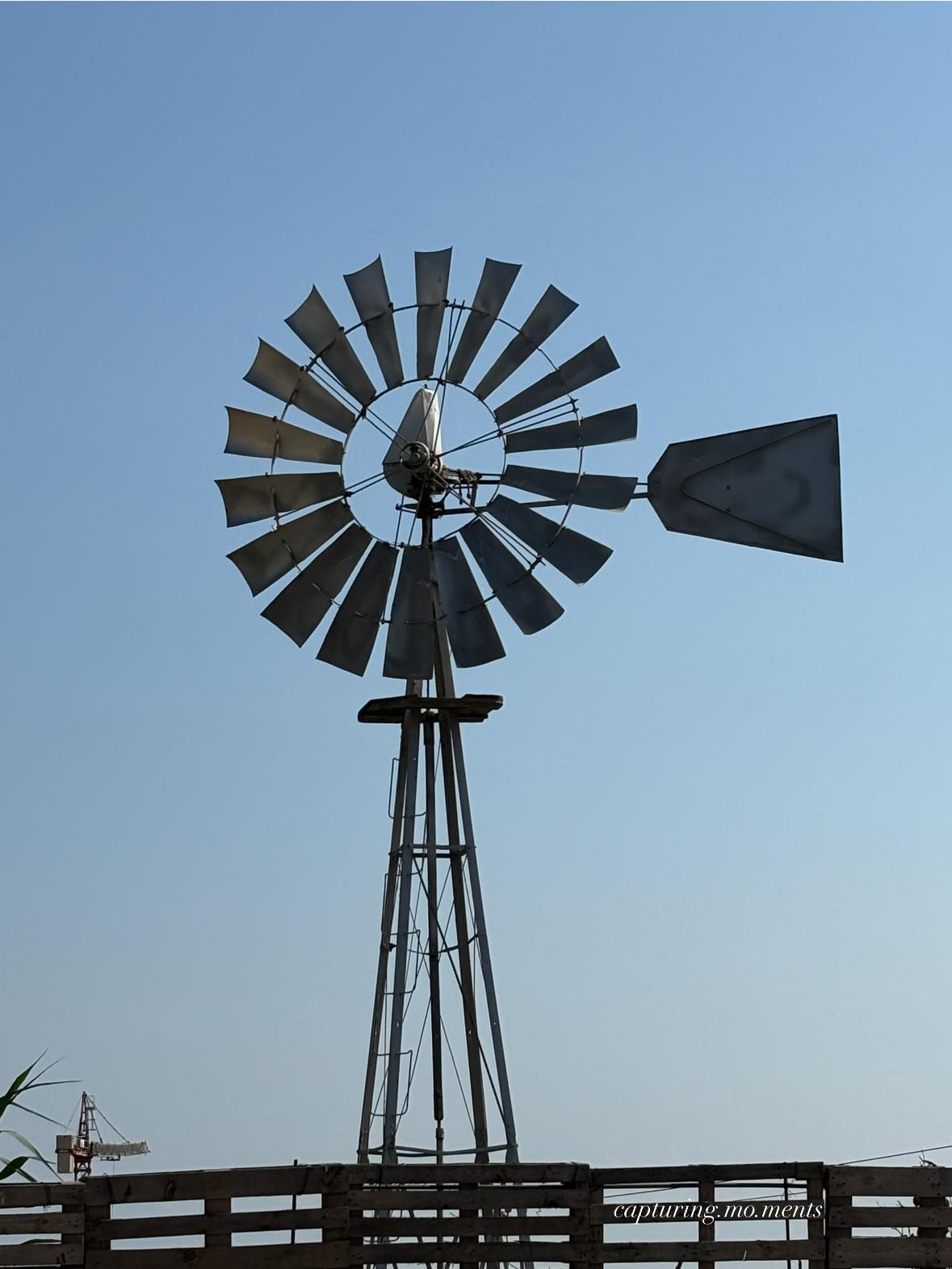 携帯電話本体 Broken wind mill [non working broken] Windmill ✨most of them are broken 😞 capturing.mo.ments