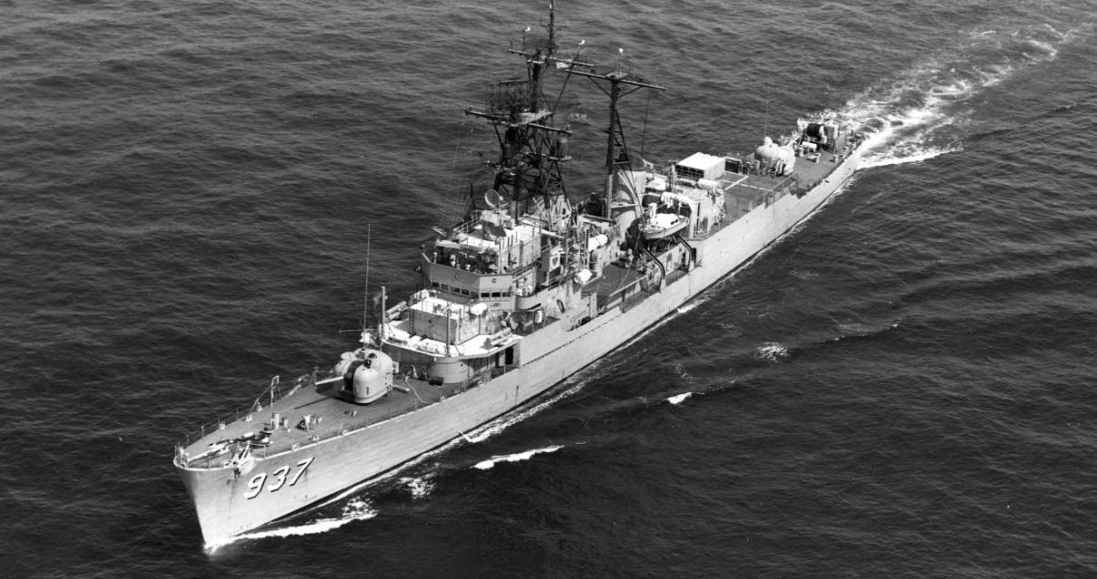 USS Point Defiance (LSD-31), Vietnam 1971, 1972.