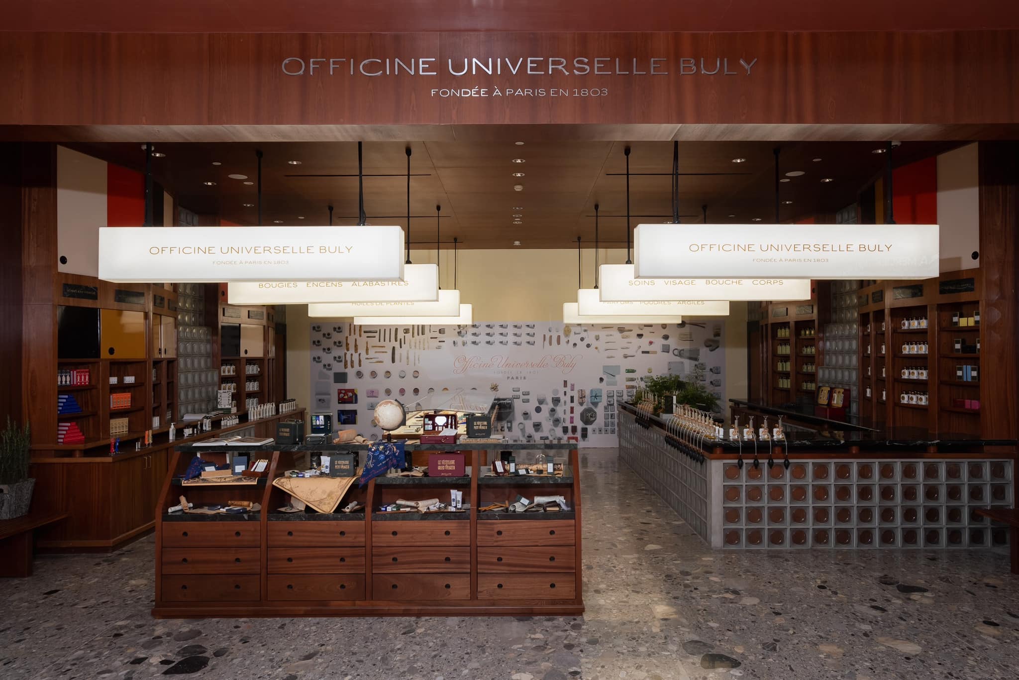 Discover the world of Officine Universelle Buly, featuring the marvels of Natural Beauty, Traveller s Beauty Kit and The French Gardens Experience timeless elegance on the go at Officine Universelle Buly Store Beauty