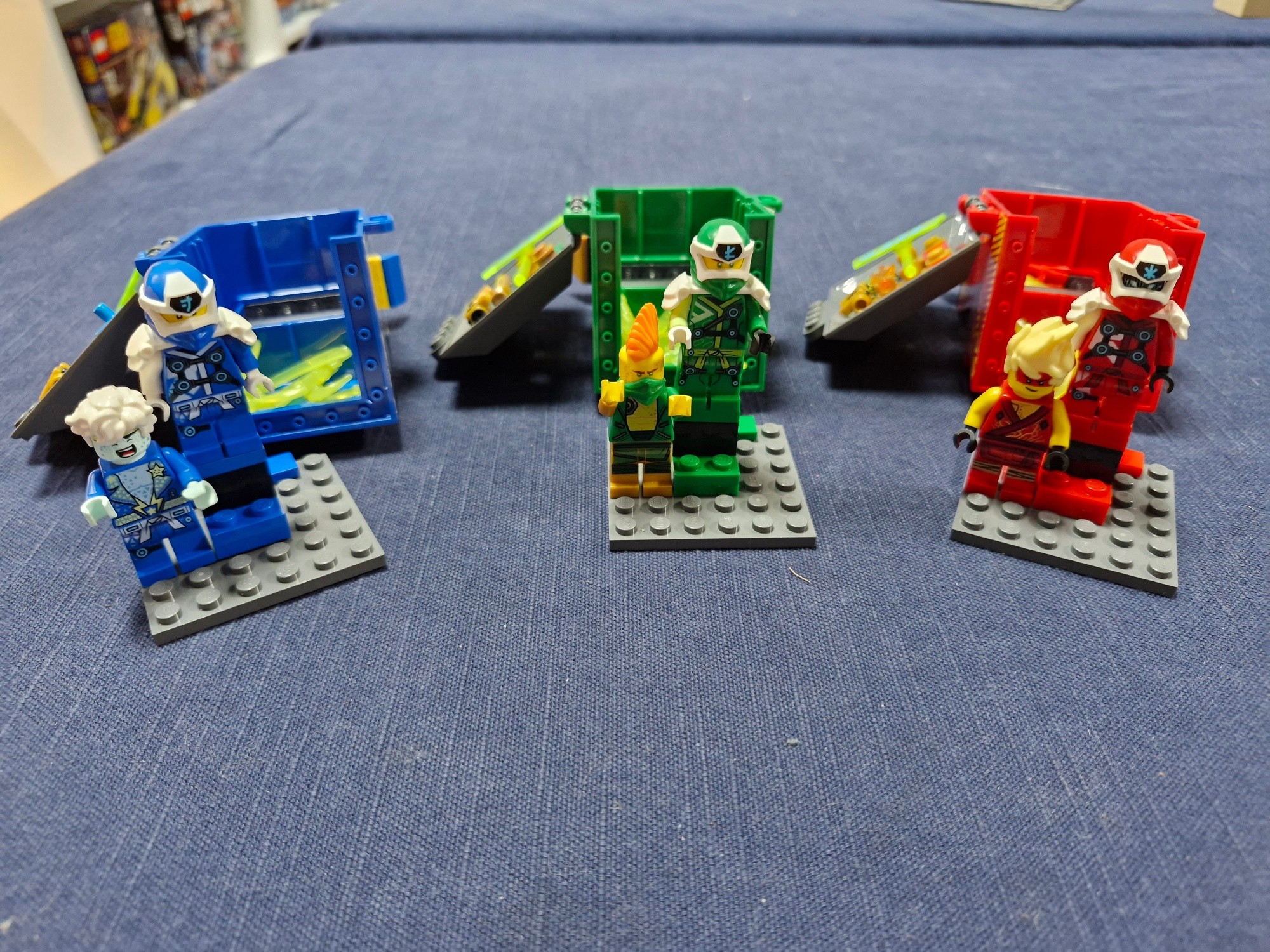 DUEL E 2セット Rare Lego Ninjago set 70626 Dawn of Iron Doom for sale