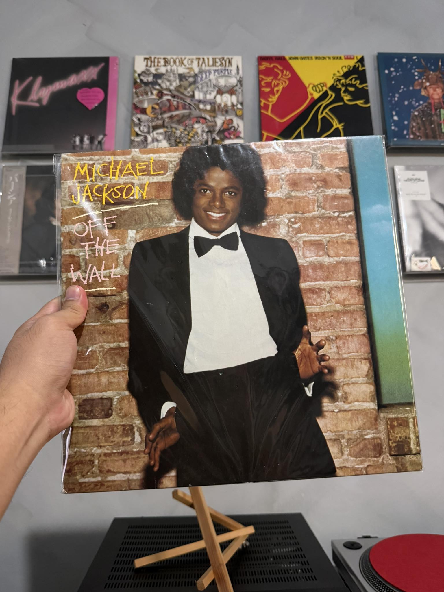 Rebuilding Japanese record collection with Michael Jackson's Off