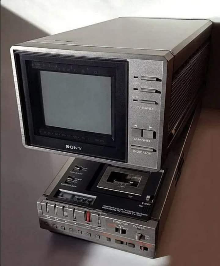 Smallest Trinitron tube TV, Sony KX-4200 with 3.7 inch screen