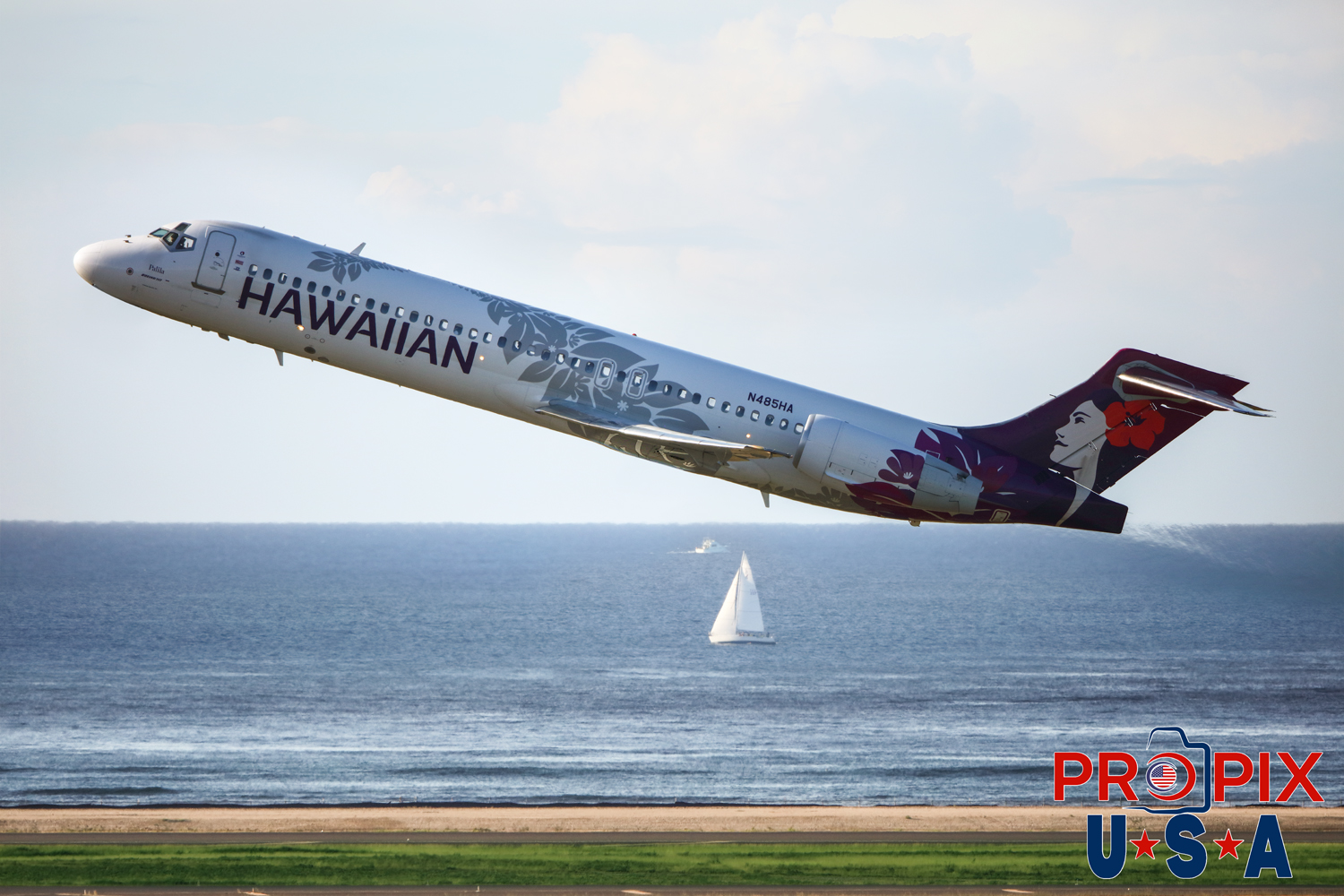 Hawaiian Airlines DC-9-51 N689HA pictured at Honolulu in May 1988.