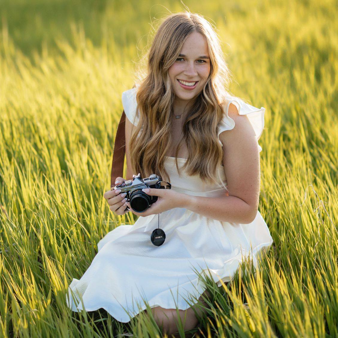 Bringing your cat to your grad session will always be an absolute yes ...