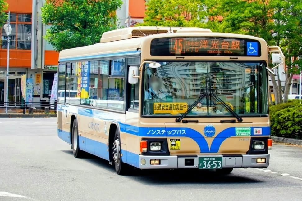 国鉄東名ハイウェイバス第1号車(保存車両) 国鉄専用型式 日野RA900P