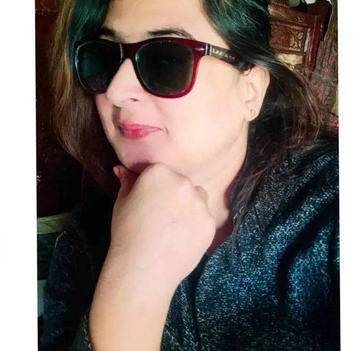 Rabia Bloch on Reels