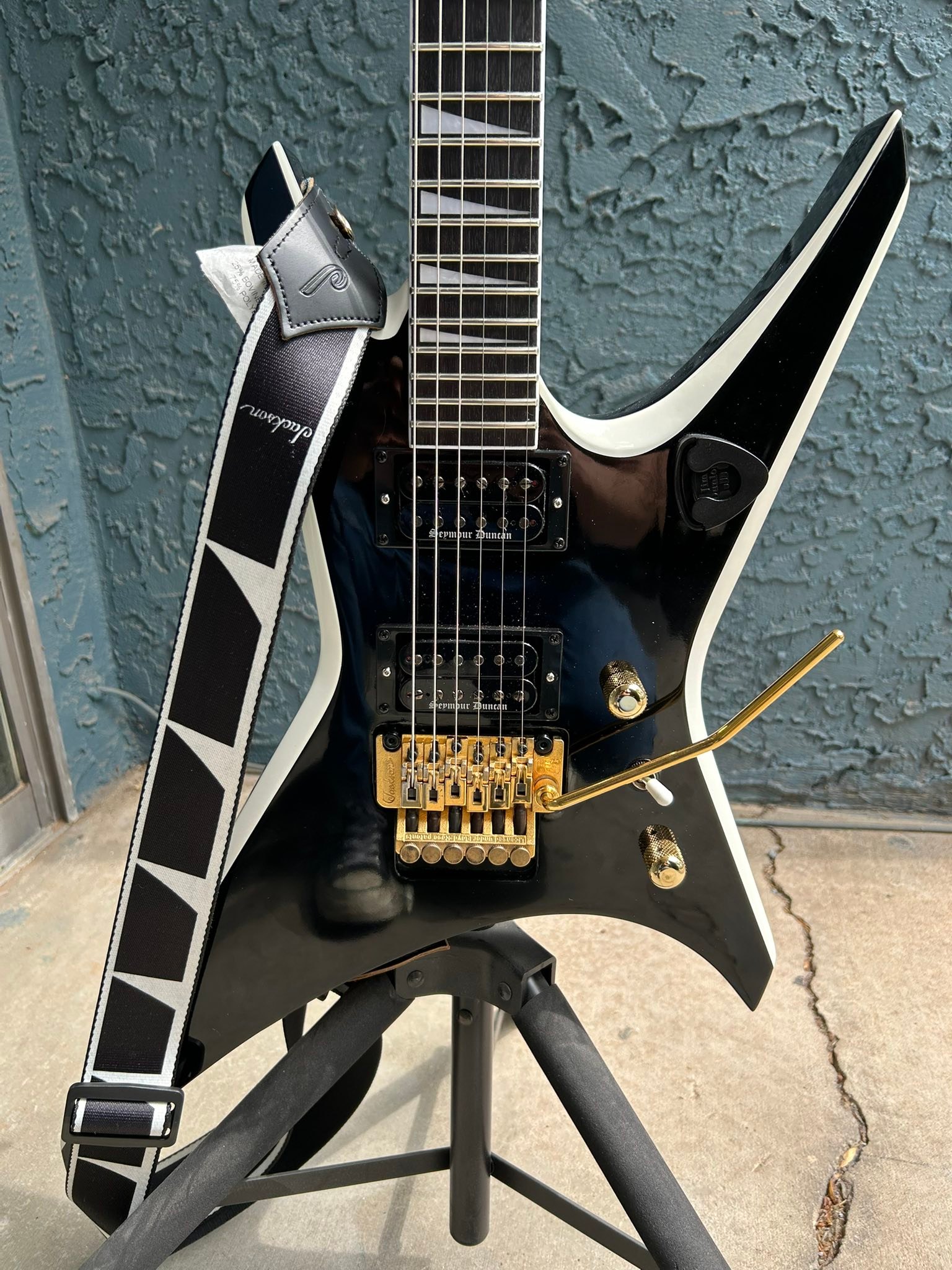 Modified Jackson JS32 Rhoads guitar with custom features