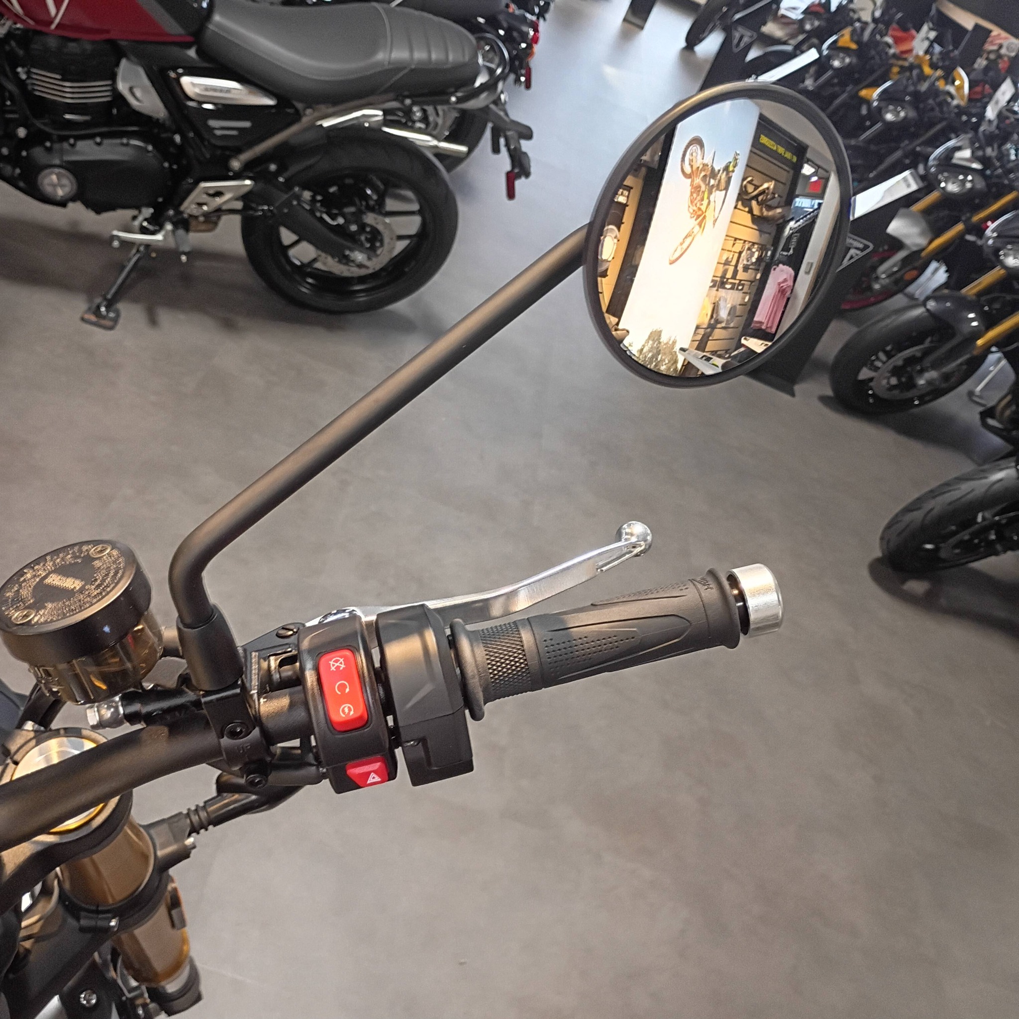 LOOK AT THIS BEAUTY!!! 2026 Scrambler 900 in that Matte Khaki