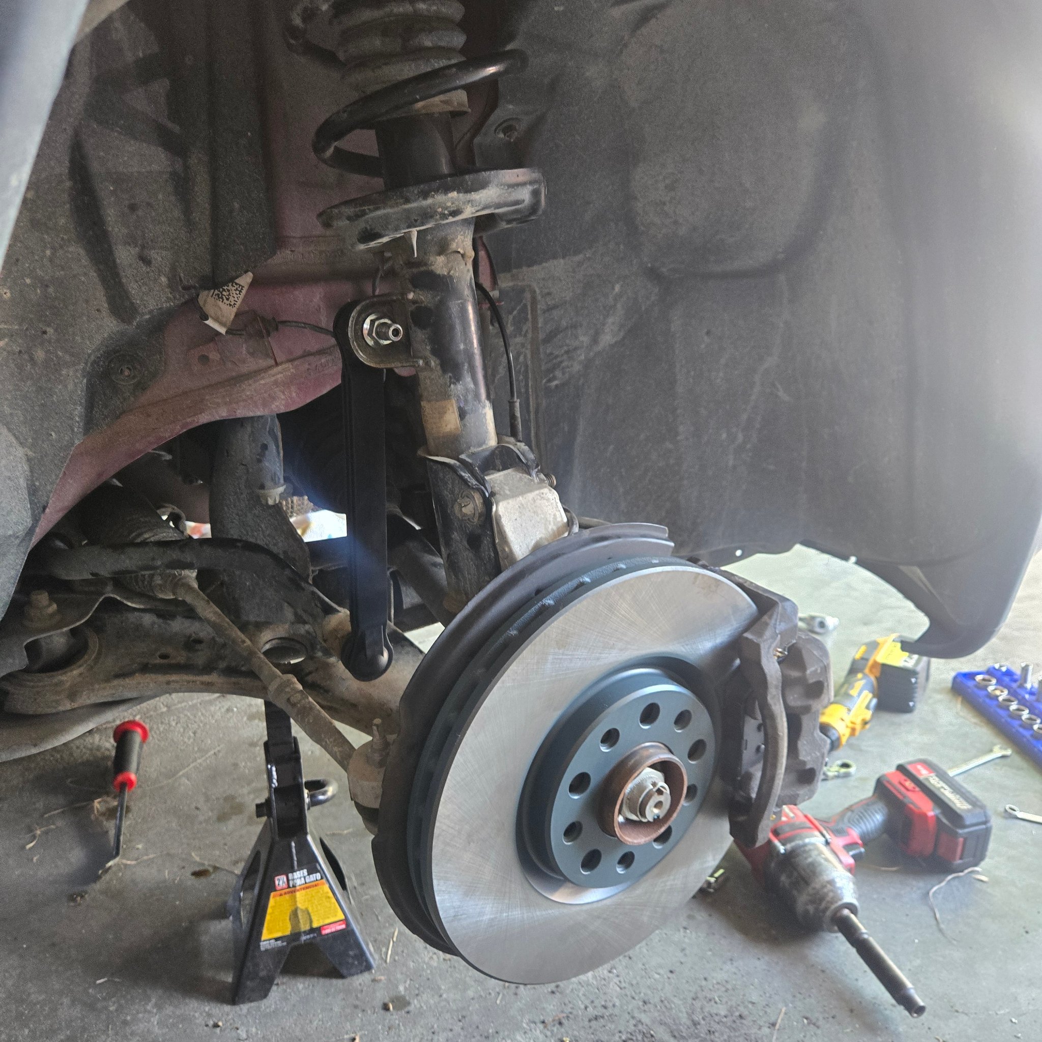 305mm Front & 278mm Rear Drilled Rotors Kit for Jeep Compass