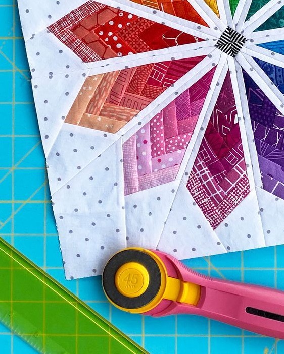 Beginner’s - Watching the colors shift from warm to cool in this quilt ...