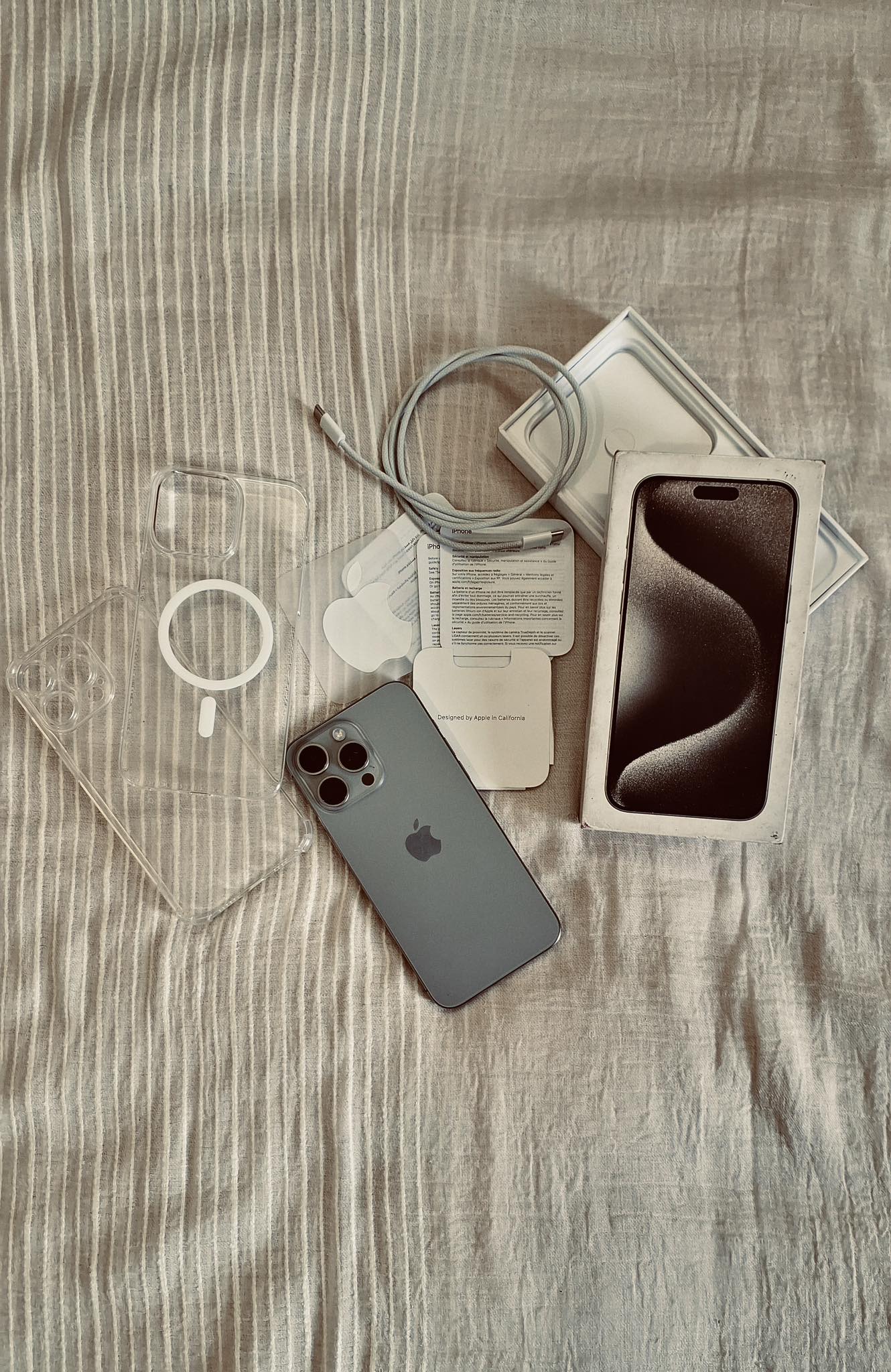 iPhone 15 Pro Max Storage Capacity: 256GB Manufacturer Color