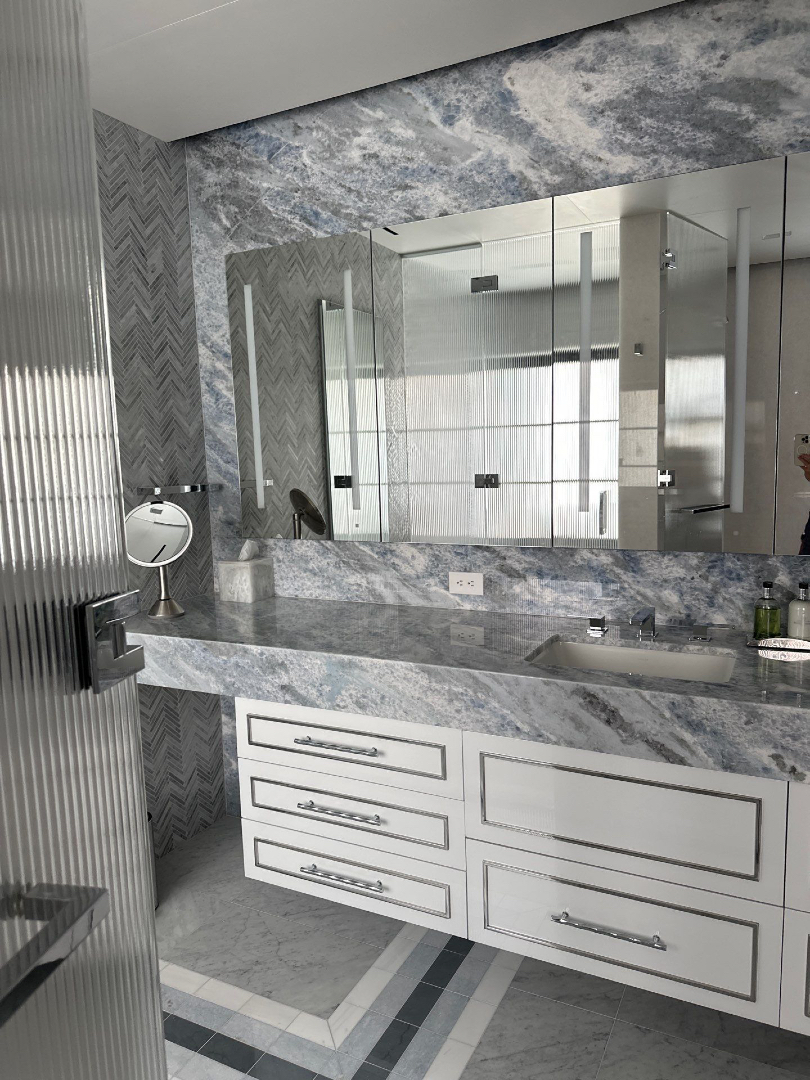 Linda Hoffman Interiors added a... - Linda Hoffman Interiors