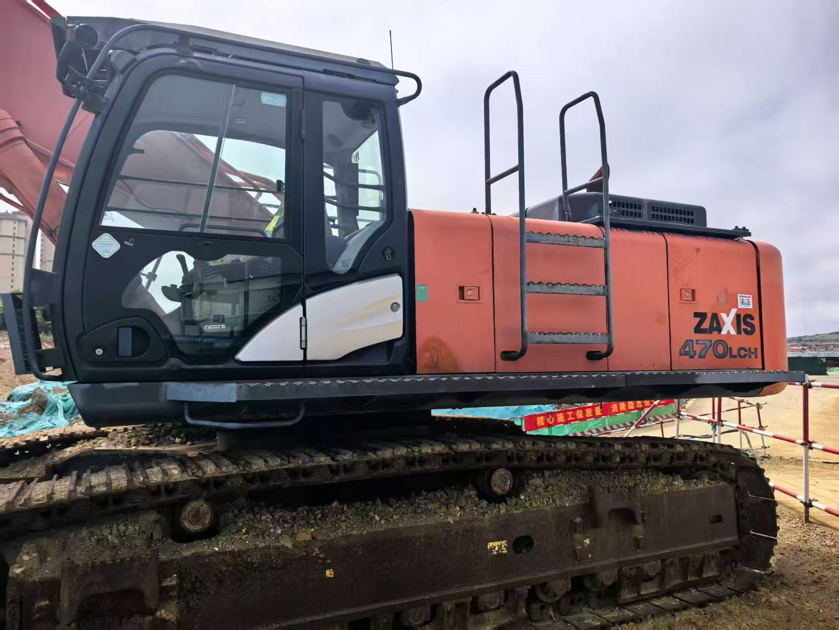 Used 2013 Hitachi ZX470-5G with 5900hrs only. Full original core