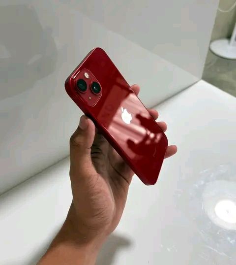 Iphone 13 64gb R2400 Colour: Red Second hand phone Text me on