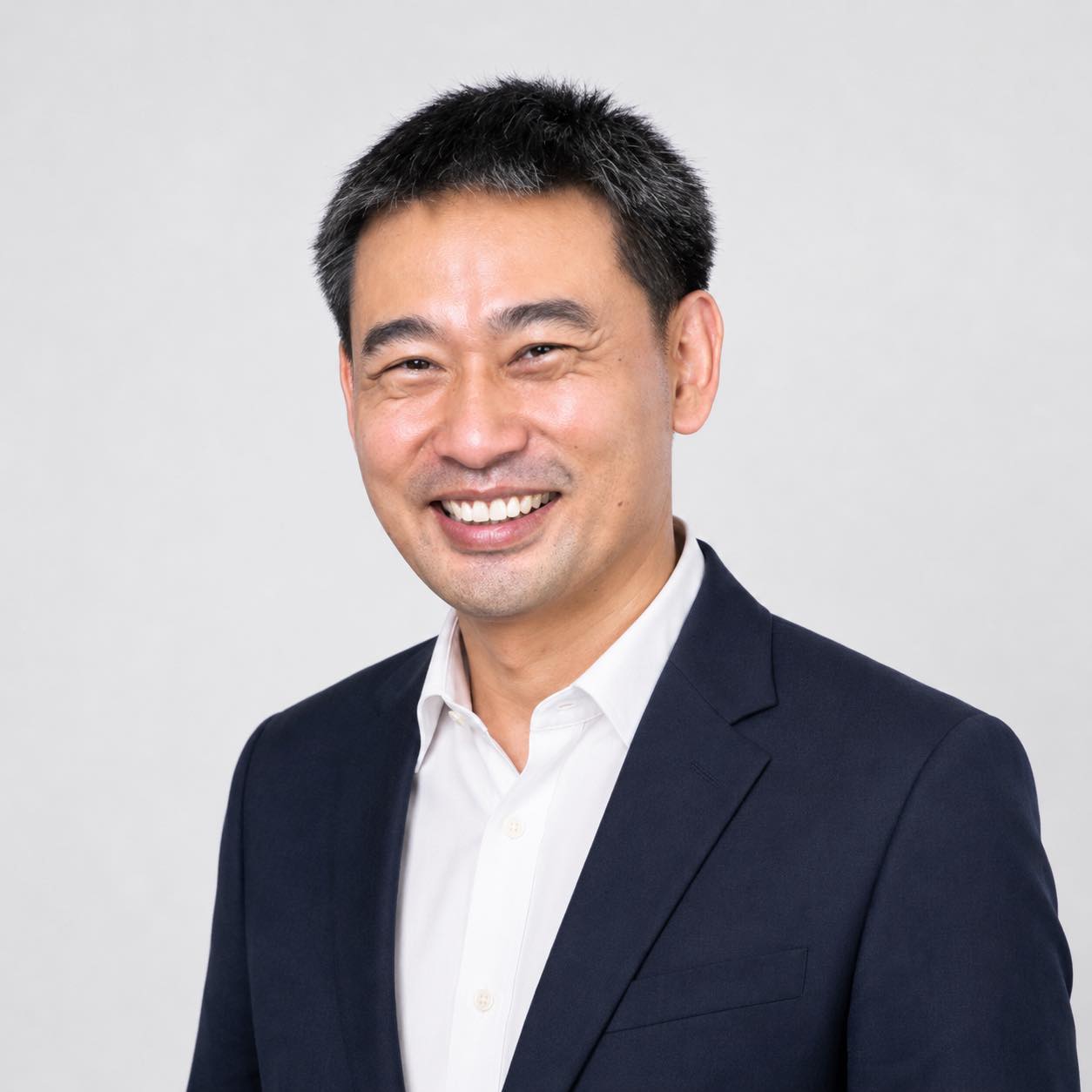 Adrian Ang - 洪子扬
