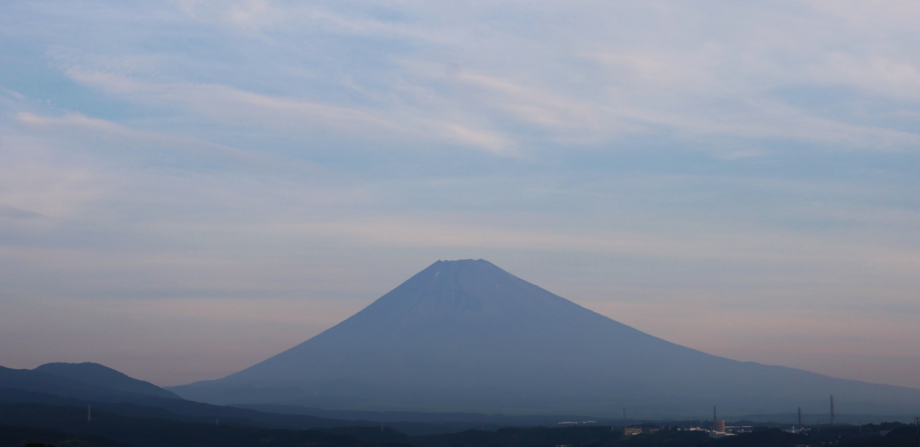 今日の富士山」 8月1日 今朝の富士山です 素晴しい一日をお過ごし