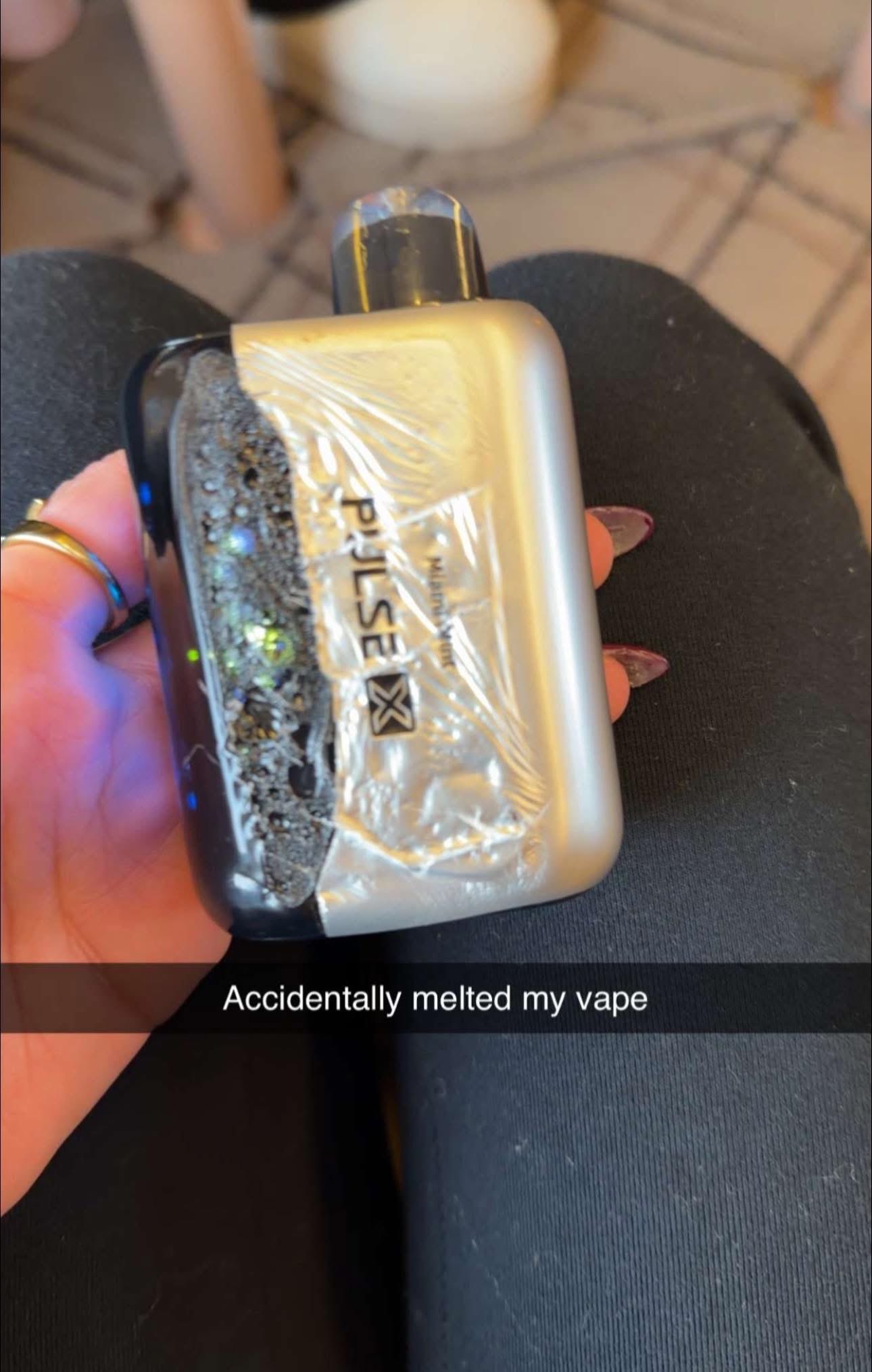 disposable vape burning lips I'm fucking mad at my girl right now because her vaping is getting out of hand. Last night she literally fell asleep holding her vape, and the thing ended up and 10% wearable formula. Color:Gold Light Best Disposables - Pod