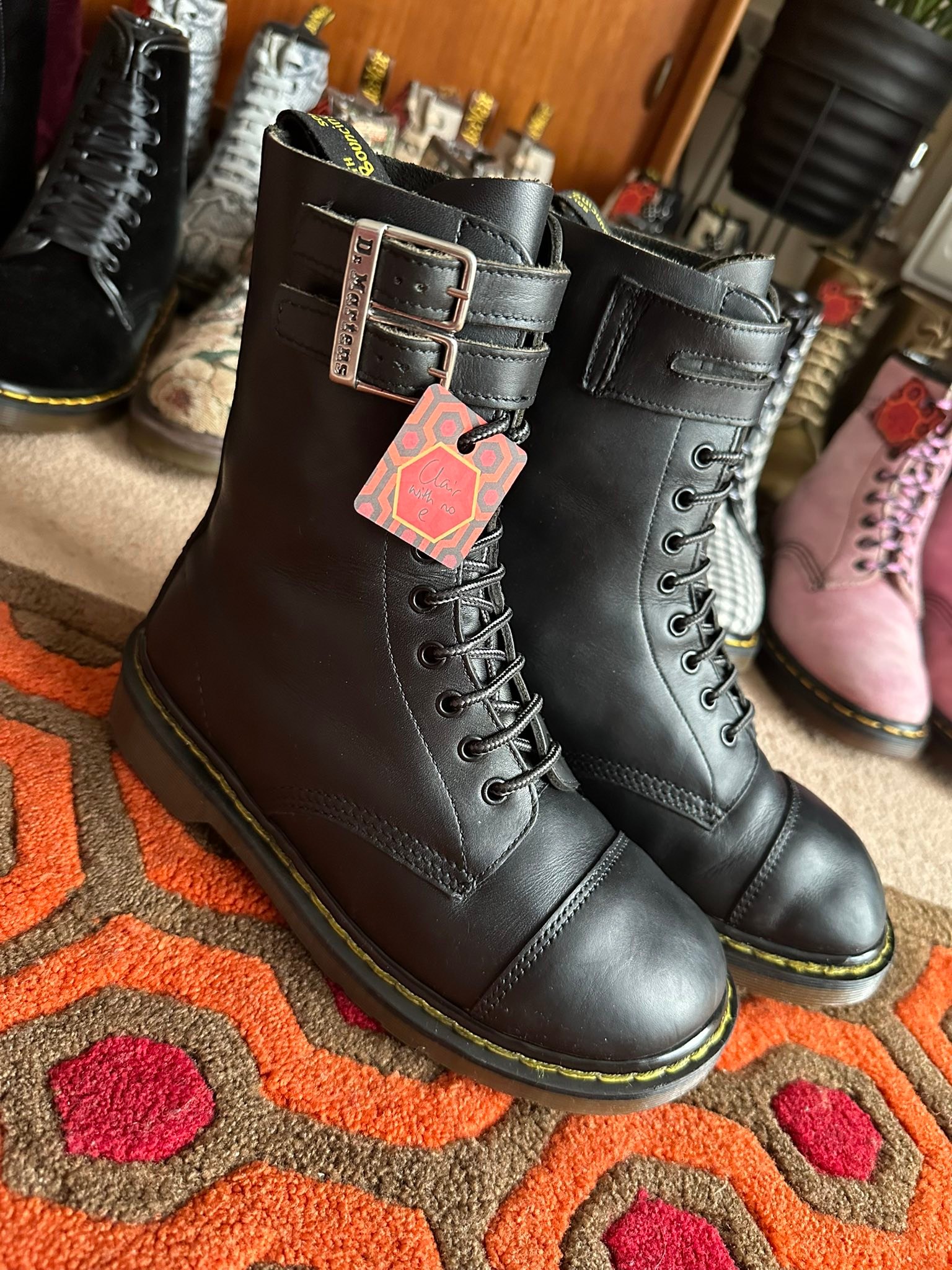 Dr. Martens Henree Polished Smooth Leather Buckle Shoes 3500 Pesos 