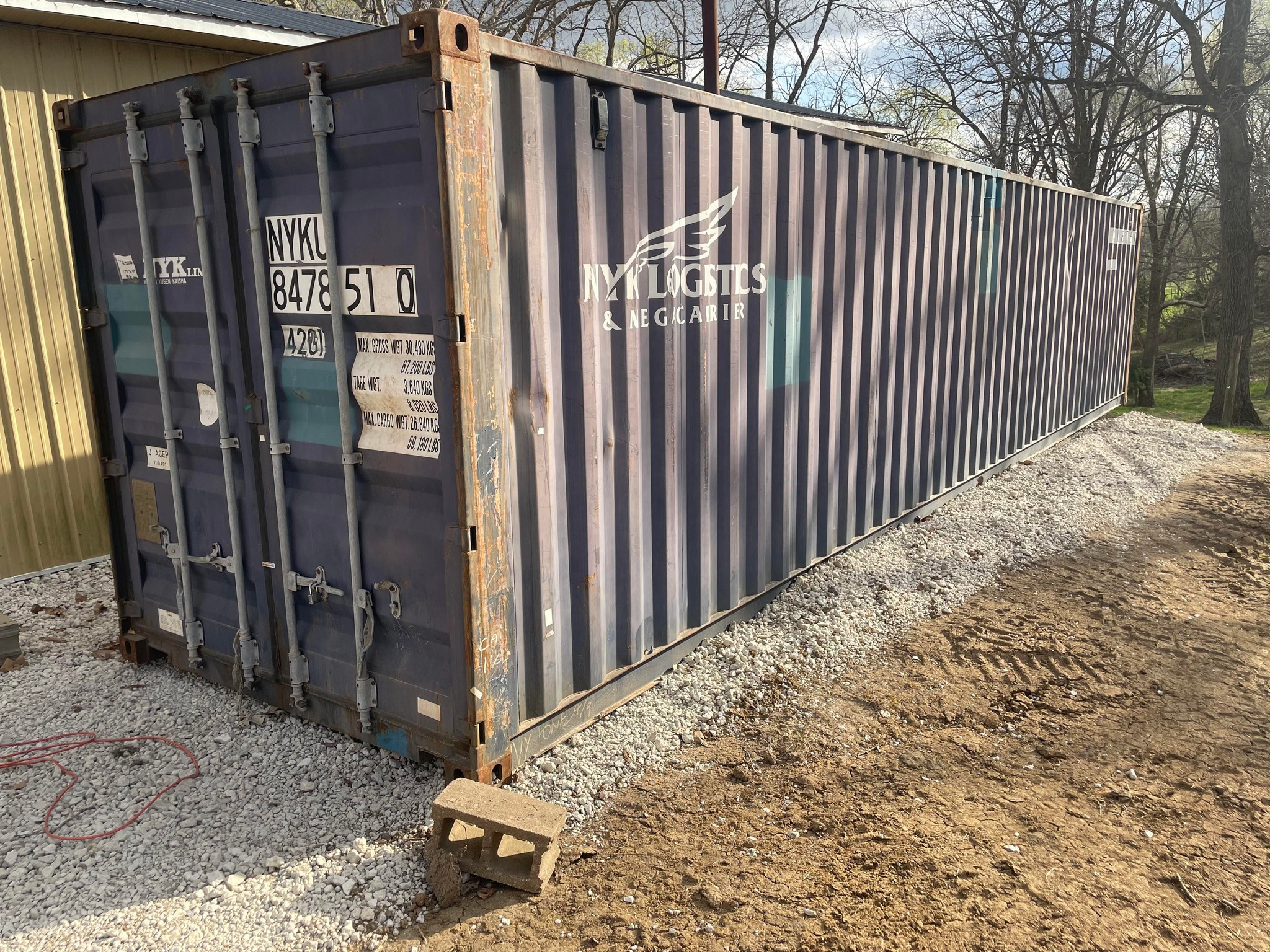 Kiley Kiel With Strong Containers