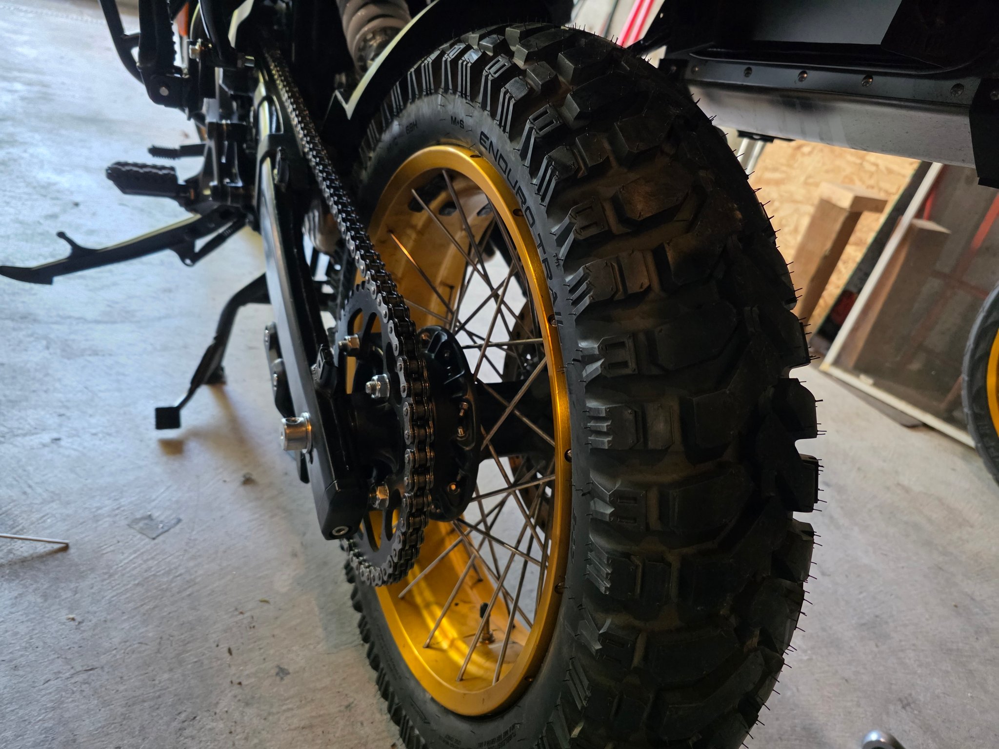 Mitas Enduro Trail E07 tire experience?