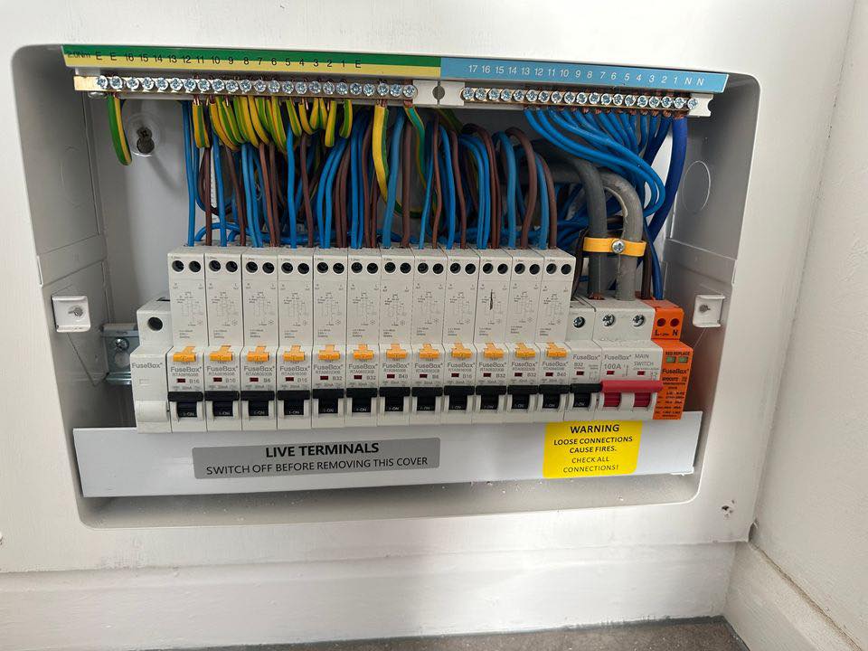 C R Electrical Ltd | Campbeltown
