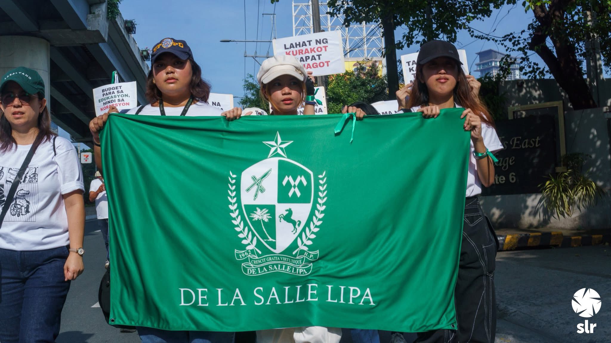 DLSL - HAPPENING NOW | A Trillion Peso March: Laban ng Lasalyano para ...