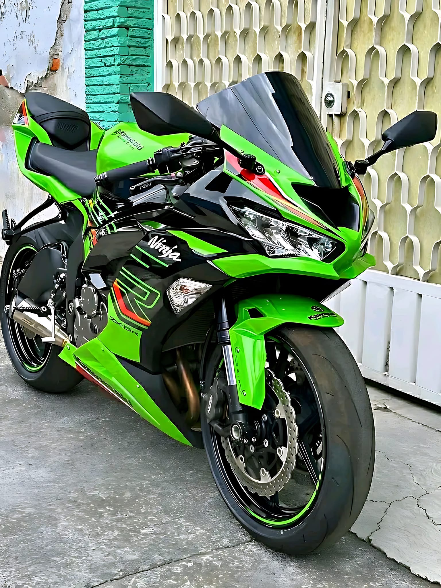 Kawasaki Ninja ZX-6R . . . #Honda #Kawazaki #Ducati #Yamaha