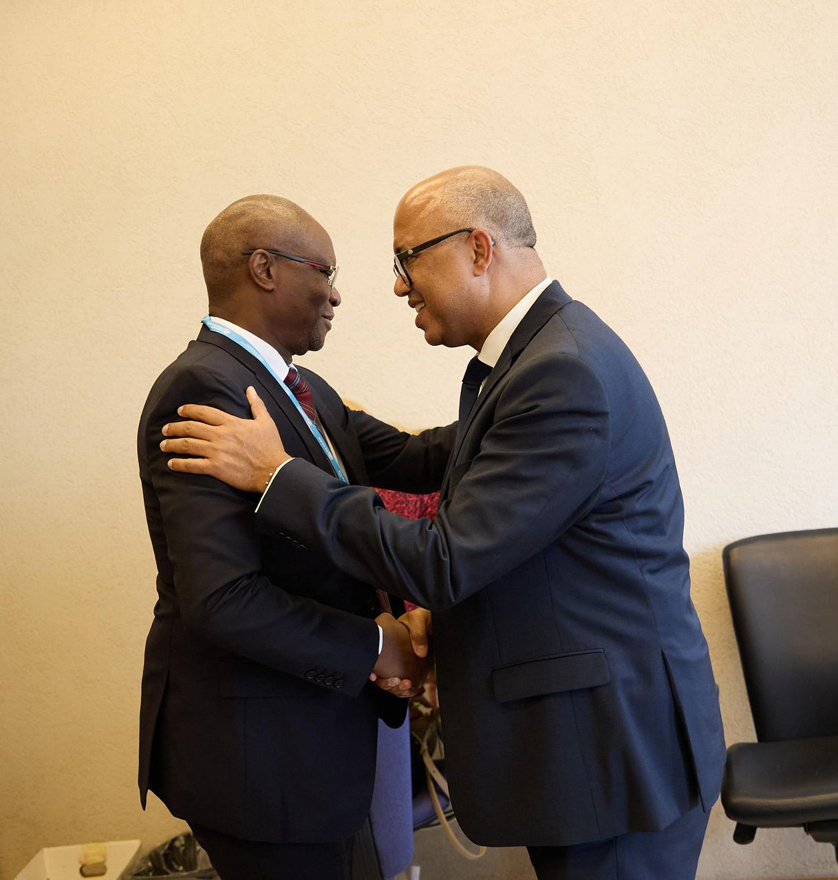 Dr. Samuel-Roger Kamba
