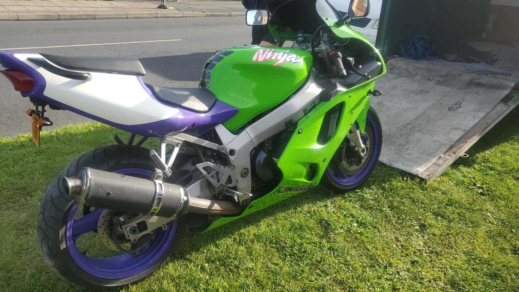 For sale zx750r ninja 13000 miles very good condition £2150 bike