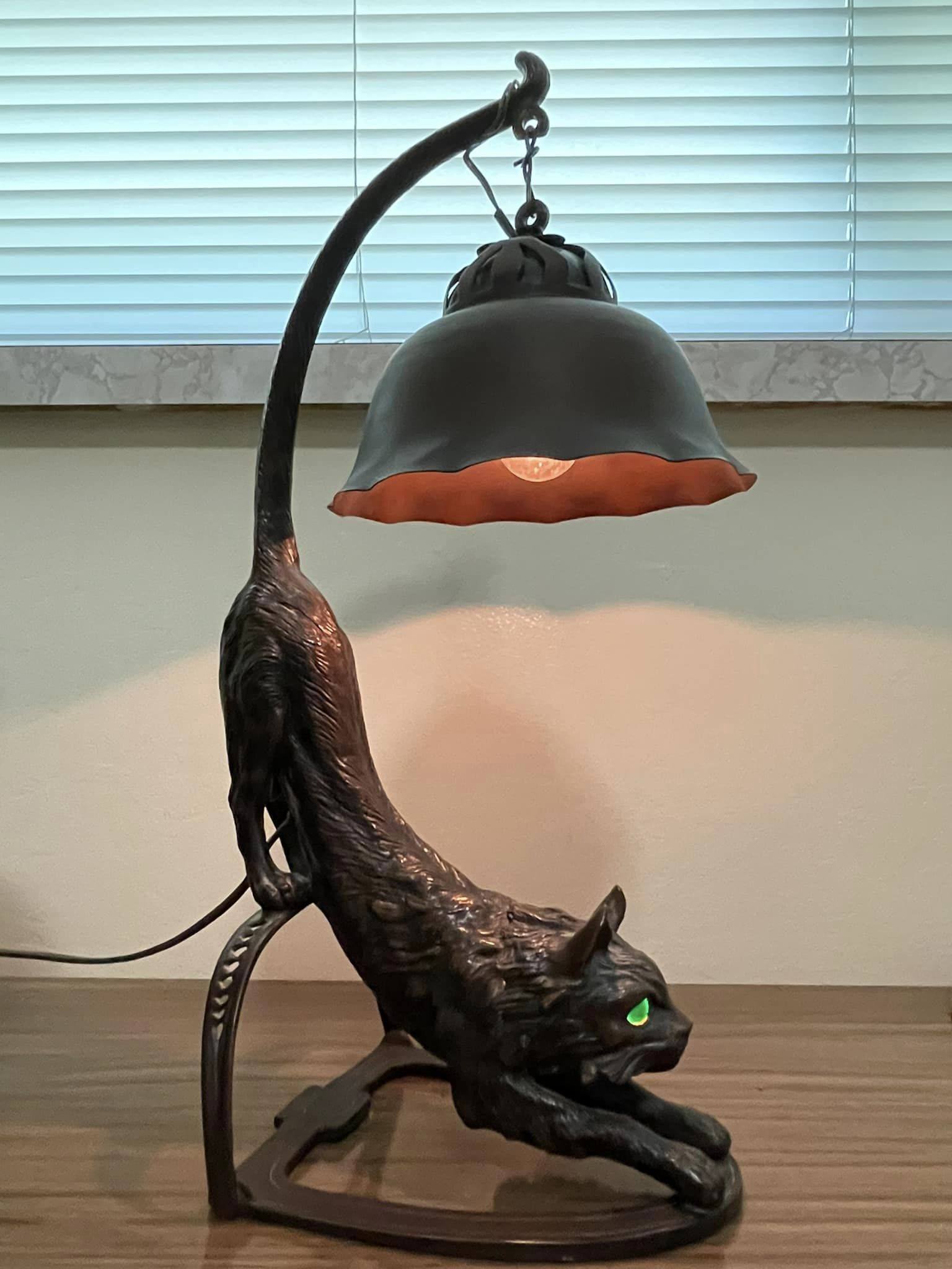 ＊Katze＊ France antique照明セット Vintage bronze cat lamp with glowing eyes from Austria