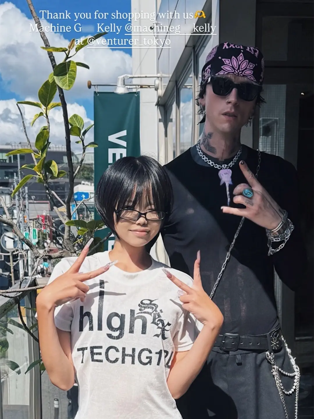 mgk at VENTURER TOKYO! mgkが原宿のベンチュラー東京でショッピング
