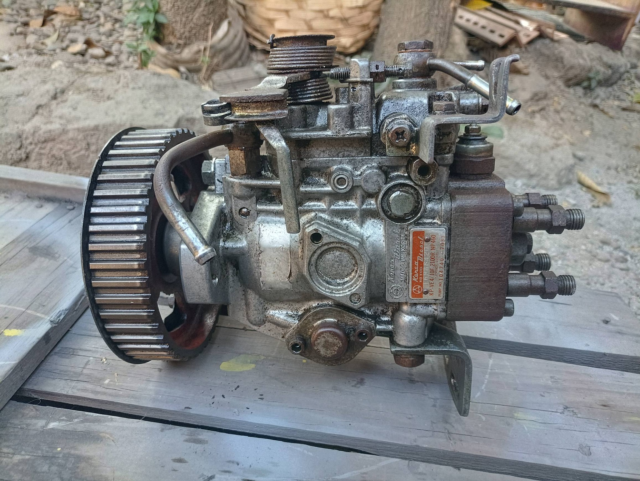 Used 4d56 injection pump and starter for Mitsubishi