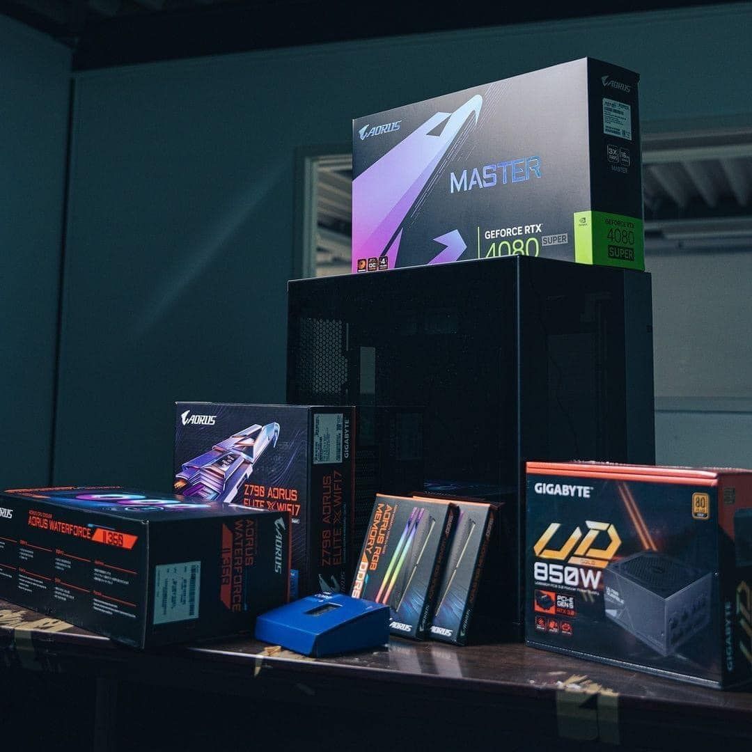 Fuwell - The ultimate PC build starts here—an array of AORUS components ...