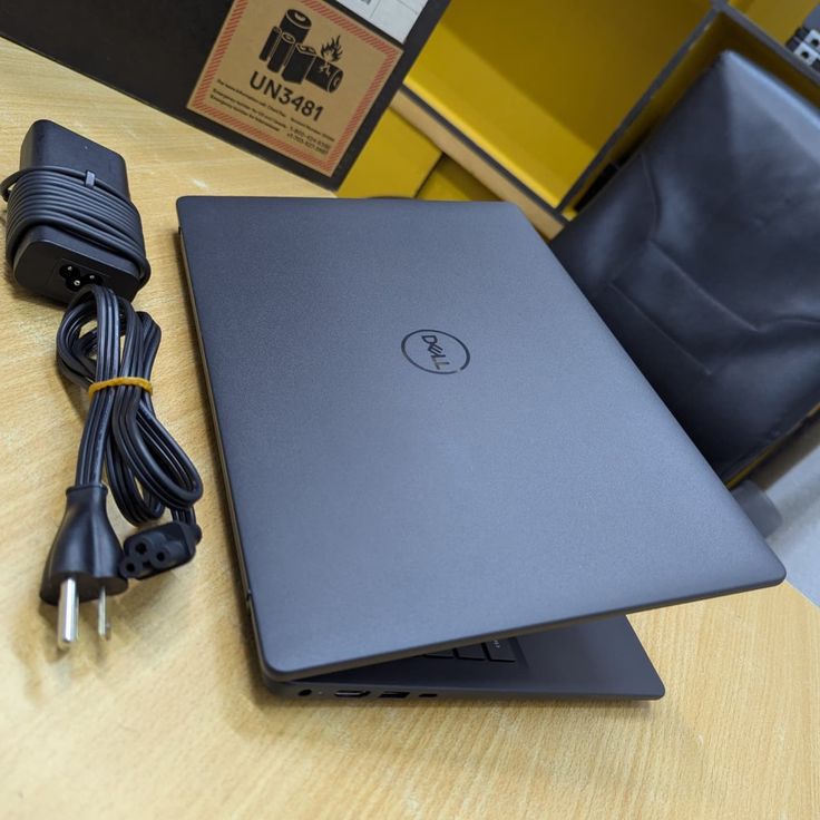 Nokia PureBook Pro 15 Ordinateur Portable Windows 11 – Intel Core I3 12e Gen, 8Go RAM, 512Go SSD, écran FHD, Clavier Rétroéclairé, Lecteur Empreinte – Argent