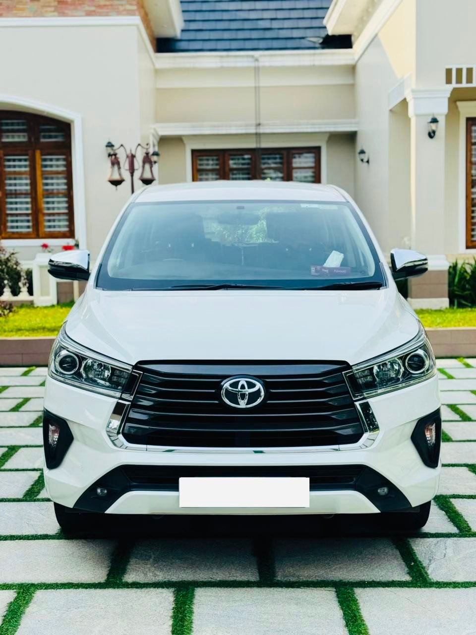 2021 MODEL CRYSTA 2.4 Z DIESEL MANUAL SINGLE OWNER 69000 KM ONLY