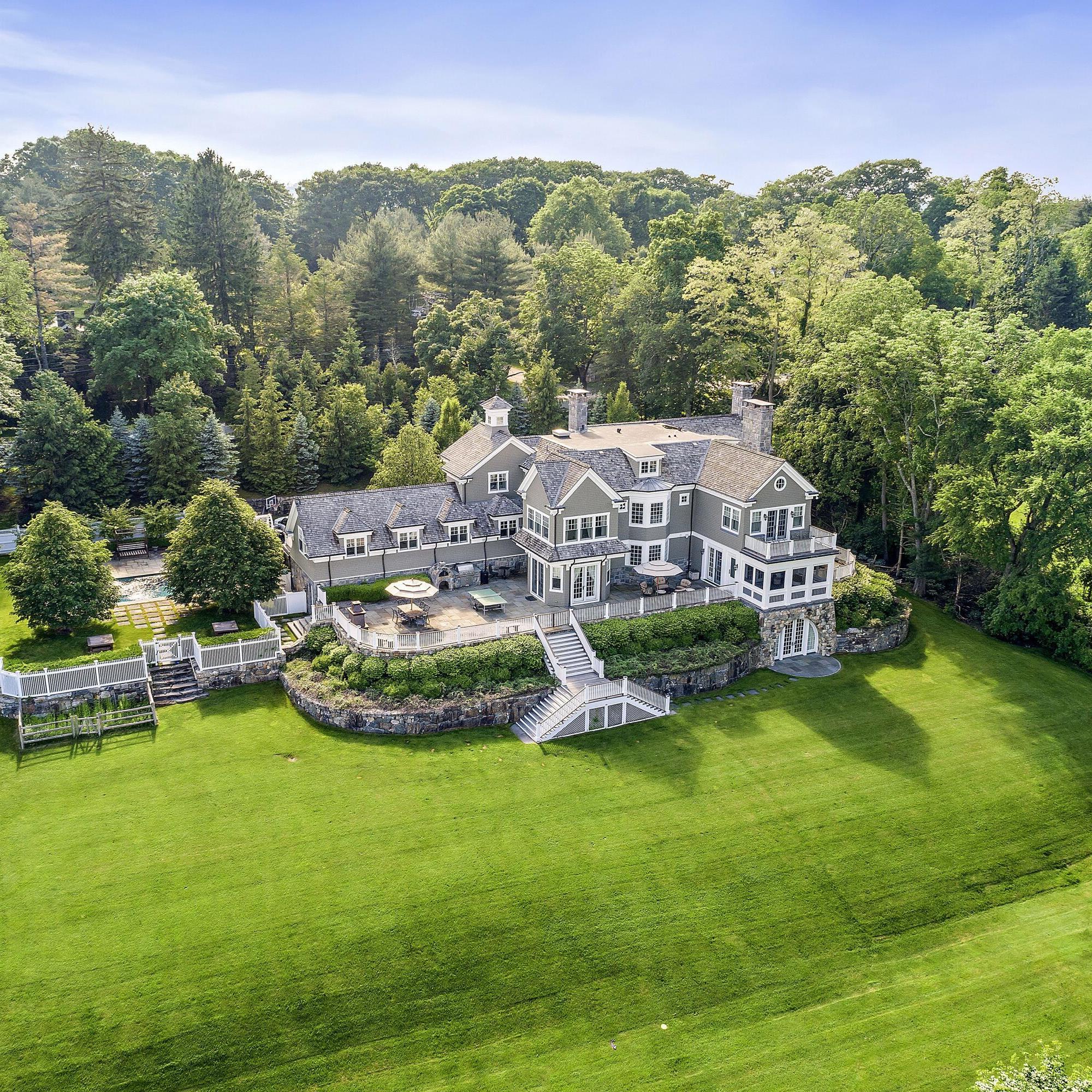 I Love - I love this beautiful home 🥰🌲🏘 See Inside: https://luxury ...