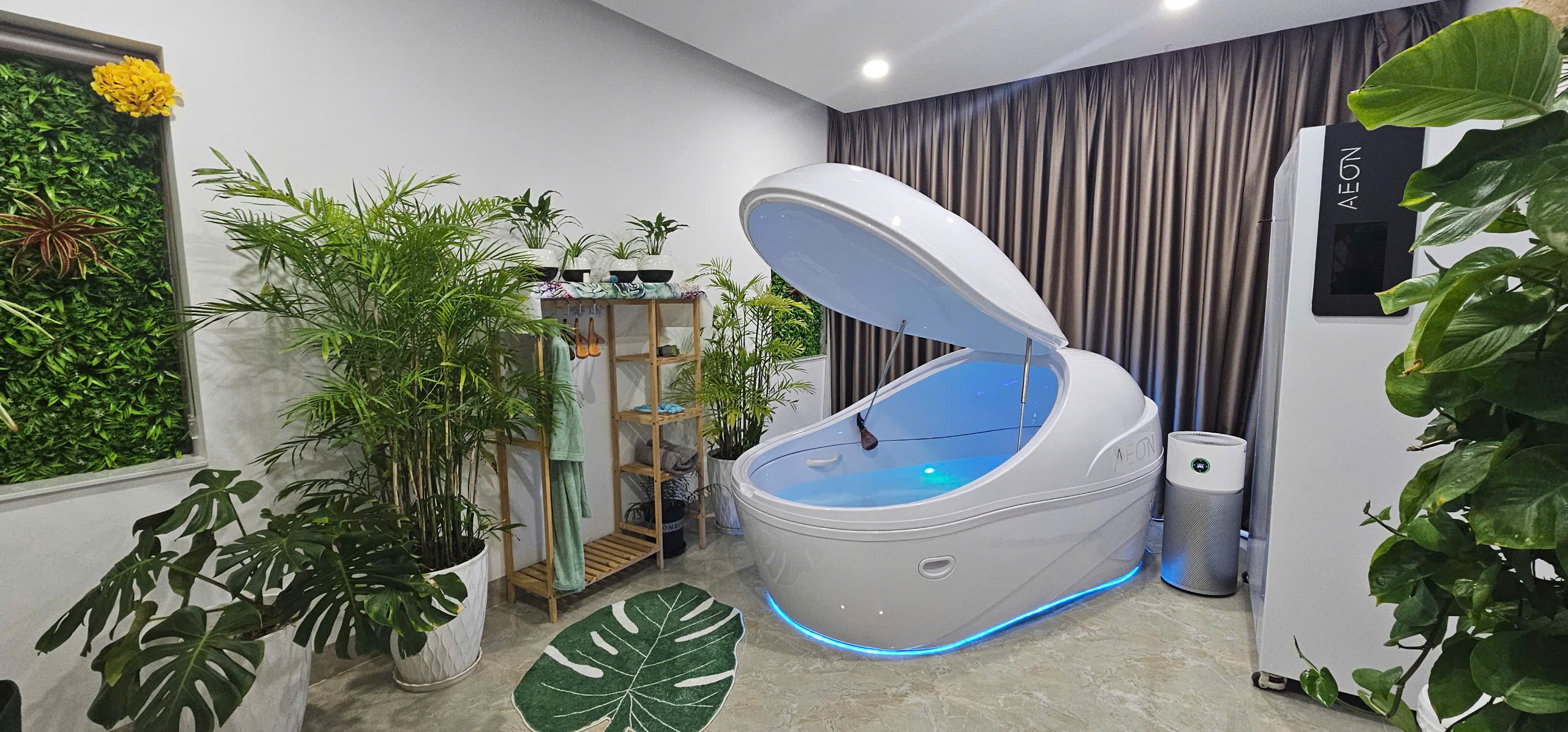 Tropical Float Room