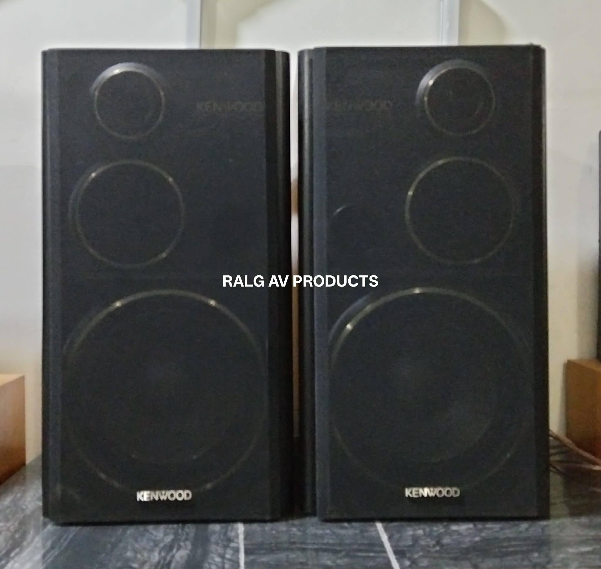 Php 6,500 KENWOOD 3 WAY SPEAKER SYSTEM S-3J 80 WATTS 6 OHMS 10
