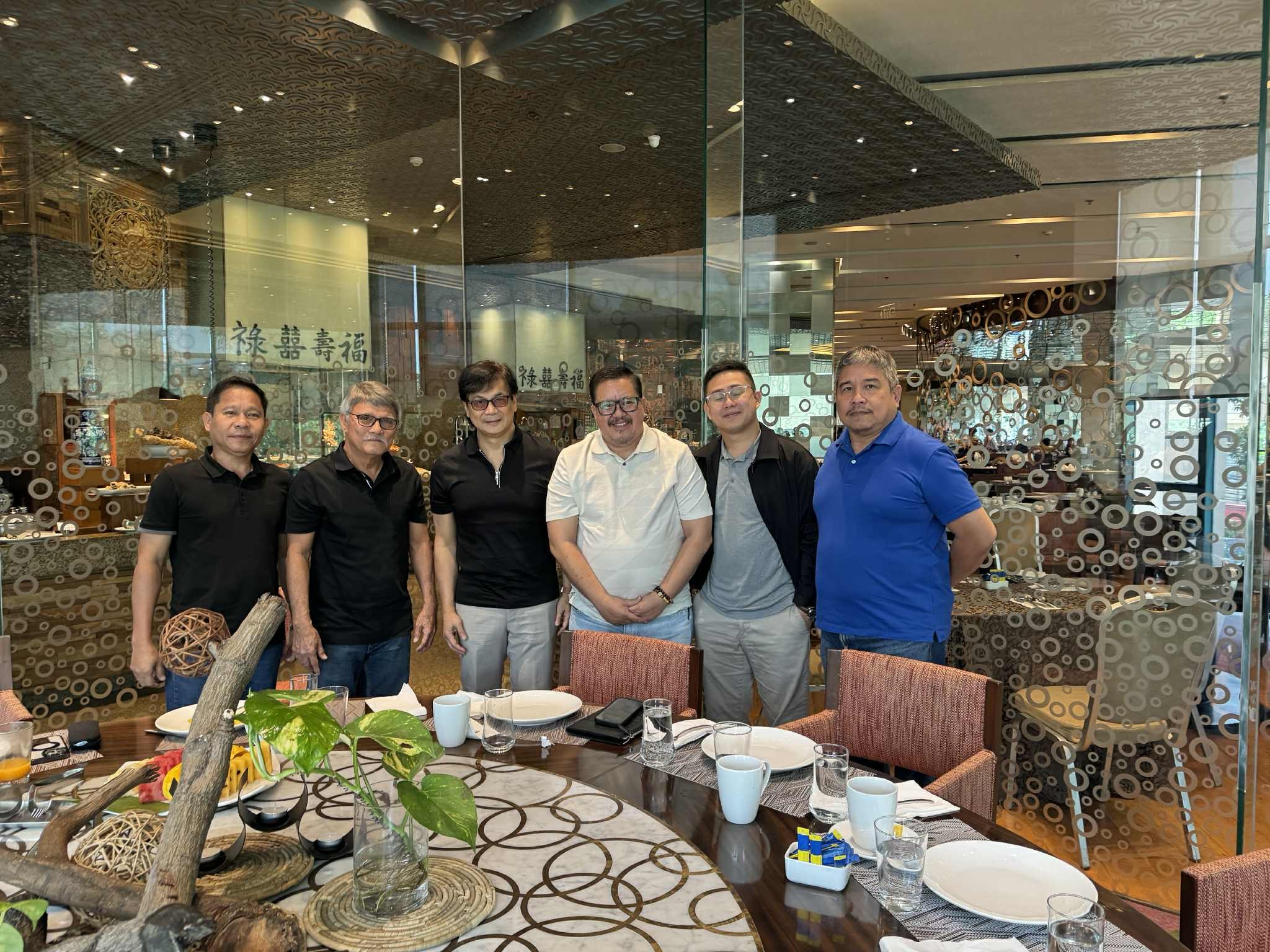 🤝 Productive meeting with former... - Mayor Edgar 