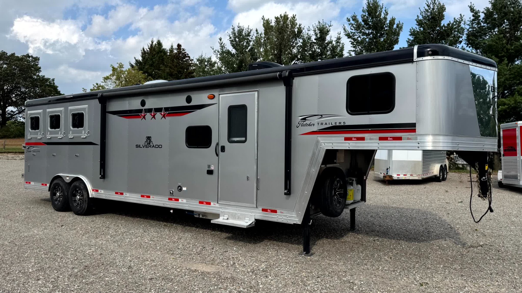 2022 BISON Silverado 8311S 8' shortwall, 3h with ramp