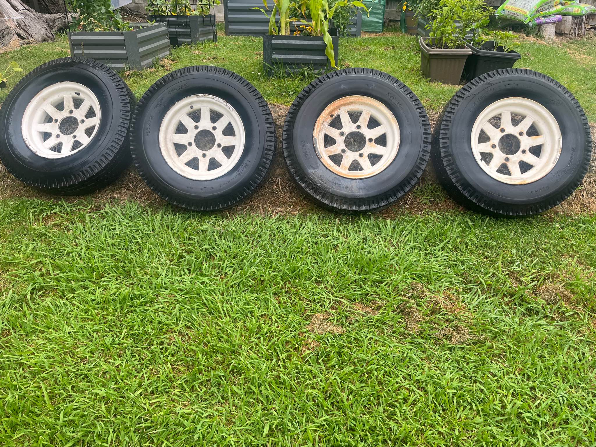 Land Rover Peco Star 16inch rims - Car Wheels, Tires & Parts ...