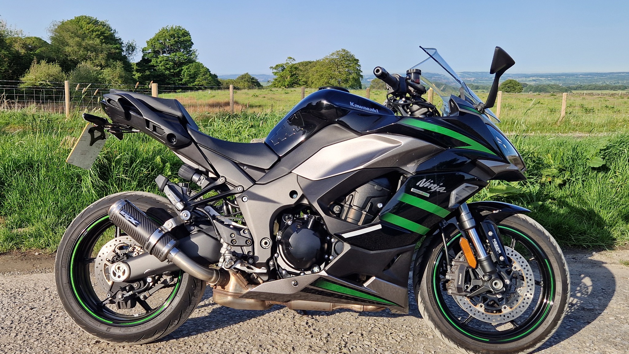 Woman seeks rider of Kawasaki ZX-14 or ZX-10