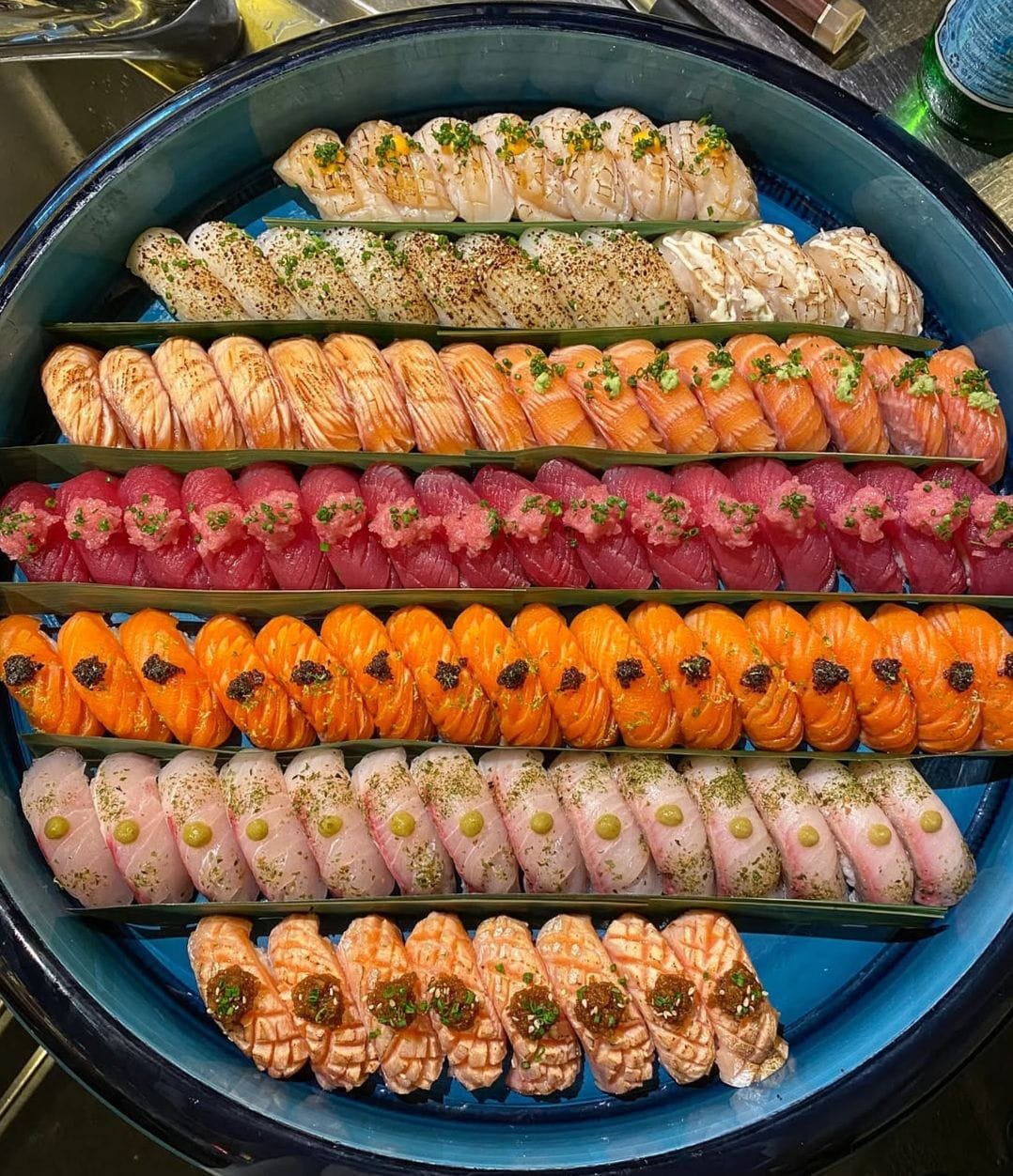 KANJI 刺身 (さしみ / Sashimi) – Sliced raw fish