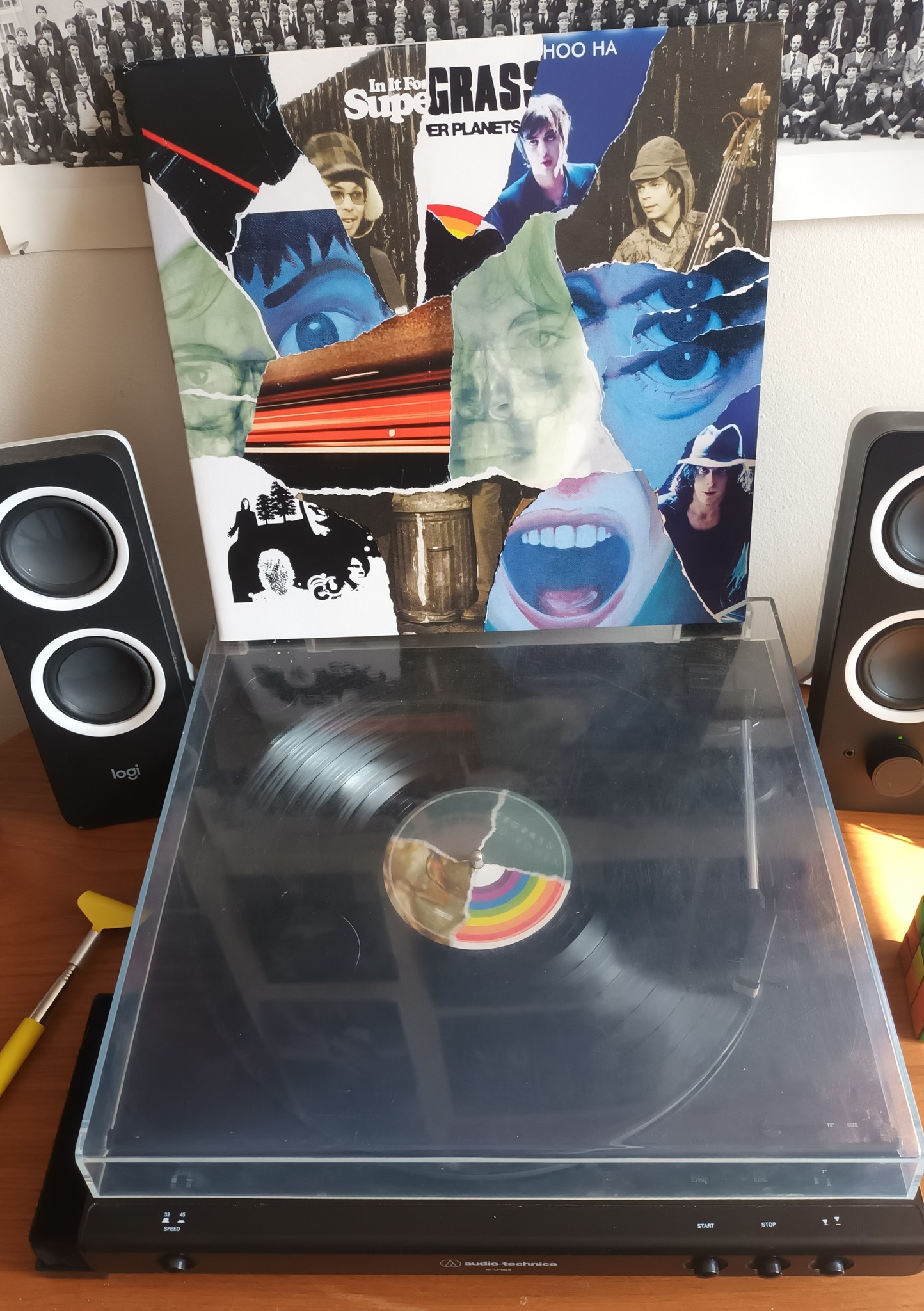 Supergrass' self-titled third album release and 2022 reissue