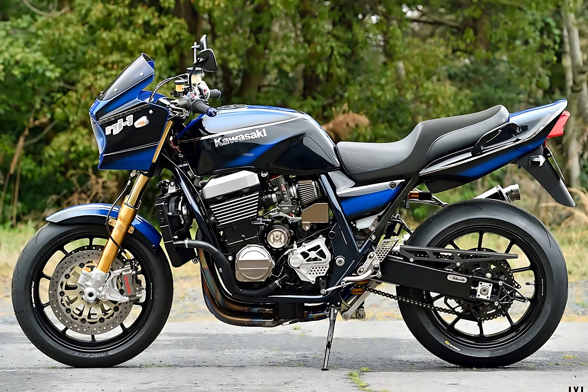 The Kawasaki ZRX1200 DAEG is the ultimate homage to the golden age