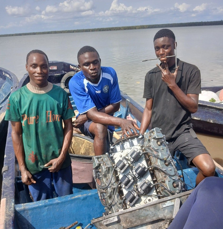 A skills Marine mechanic can bring life back to life, a machine # ...